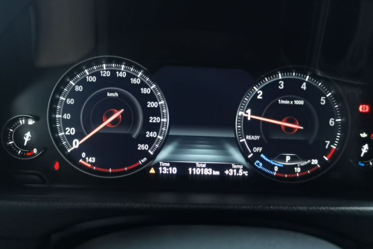 BMW 3 Series 2019 car image #12