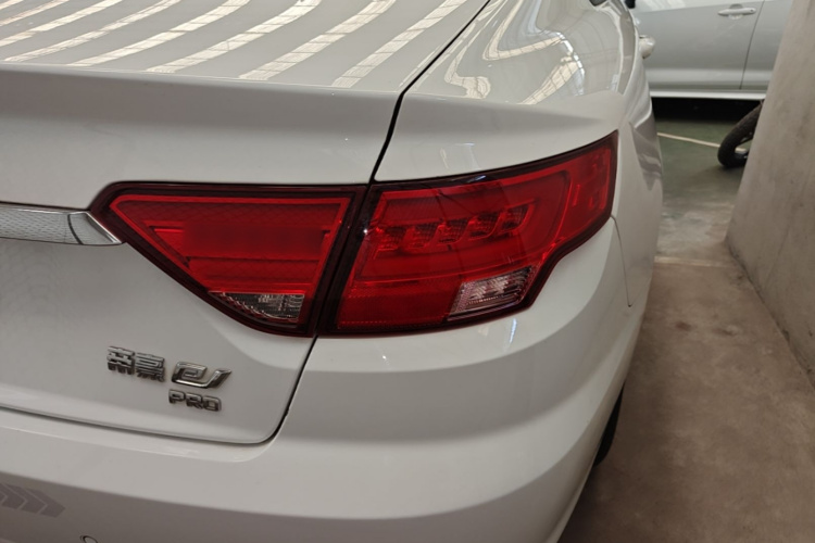 GEELY Emgrand New Energy 2023 #8 GEELY Emgrand New Energy 2023 car image #8