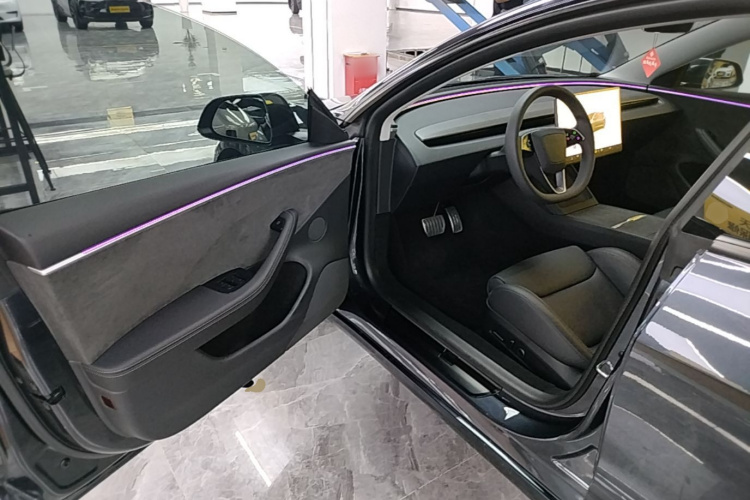 Tesla Model 3 2024 #16 Tesla Model 3 2024 car image #16