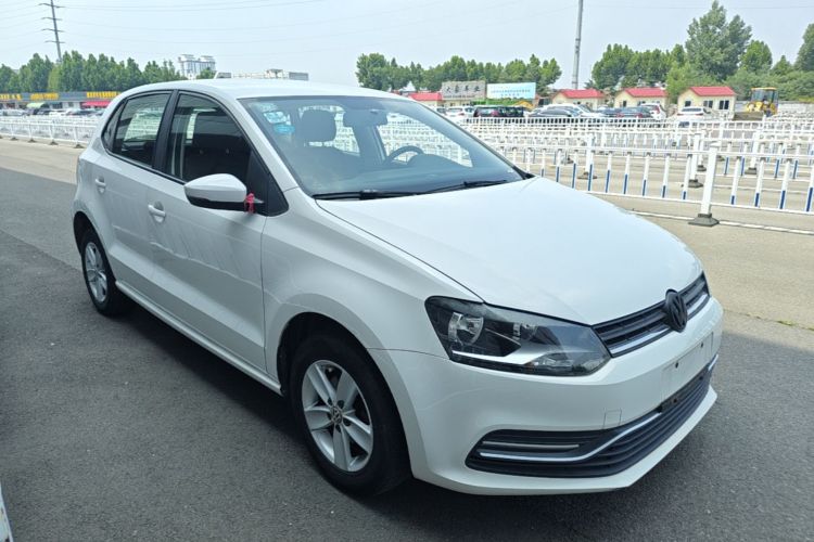 Volkswagen Polo 2016 car image #4