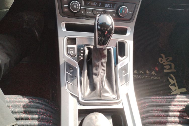 GEELY Emgrand 2019 imagen de coche #14