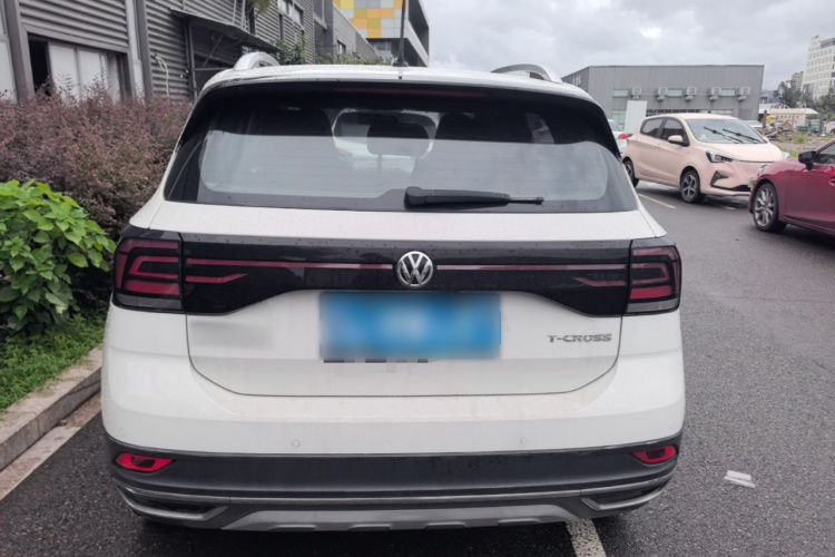 Volkswagen T-Cross 2020 image de voiture #6