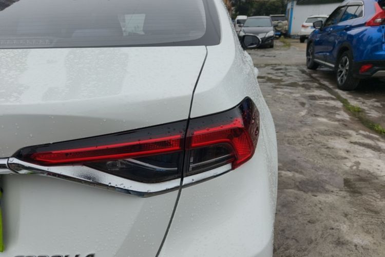 Toyota Corolla 2023 car image #8