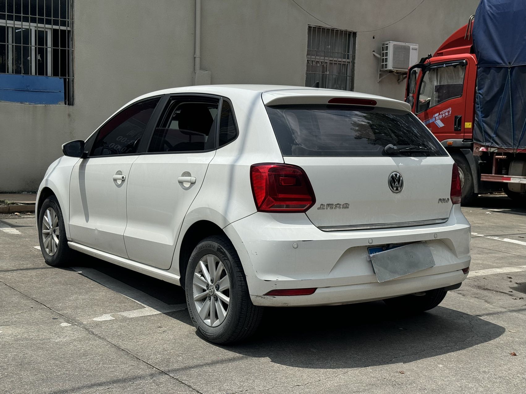 Volkswagen Polo 2016 car image #3