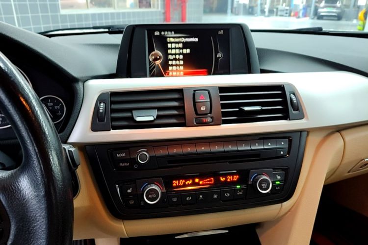 BMW 3 Series 2015 #15 BMW 3 Series 2015 car image #15