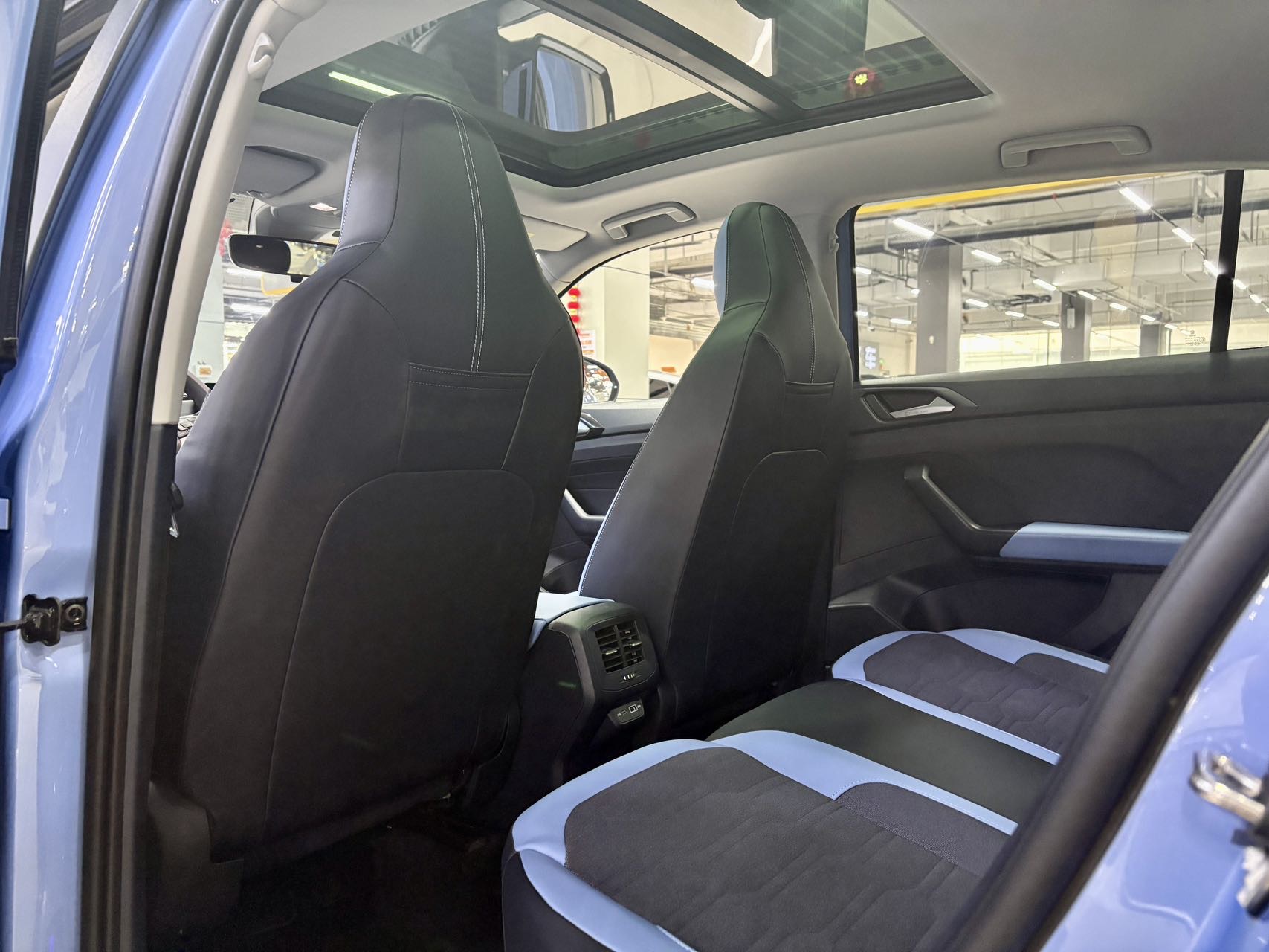 Volkswagen Tharu 2025 car image #5