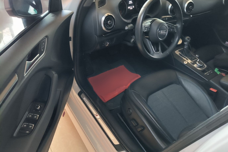 Audi A3 2020 car image #16