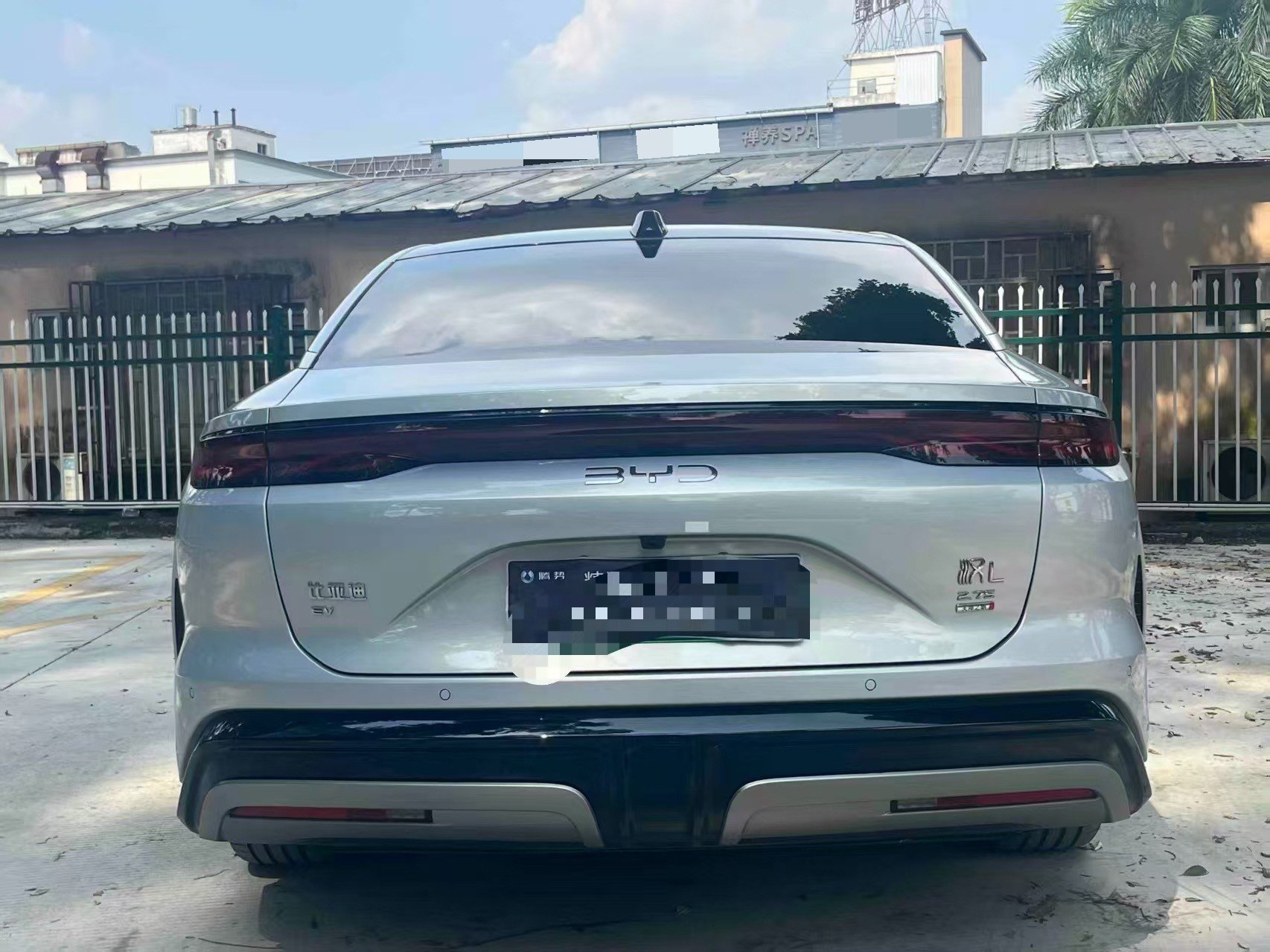 BYD HanL 2025 immagine di auto #4