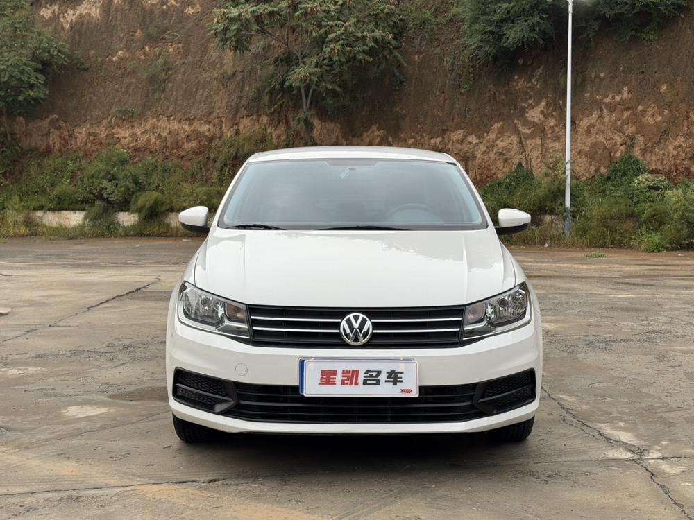 Volkswagen Santana 2021 car image #2