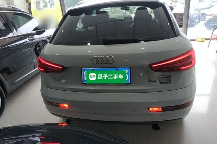 Audi Q3 2016 car image #6