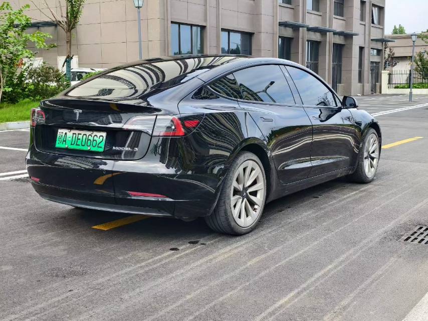Tesla Model 3 2022 car image #11