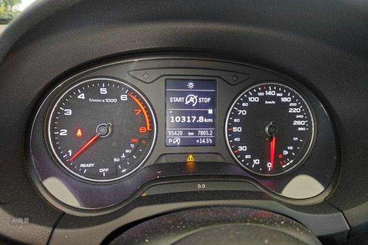 Audi A3 2018 car image #13