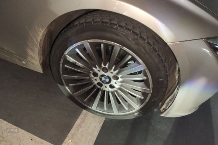 BMW 3 Series 2018 car image #9