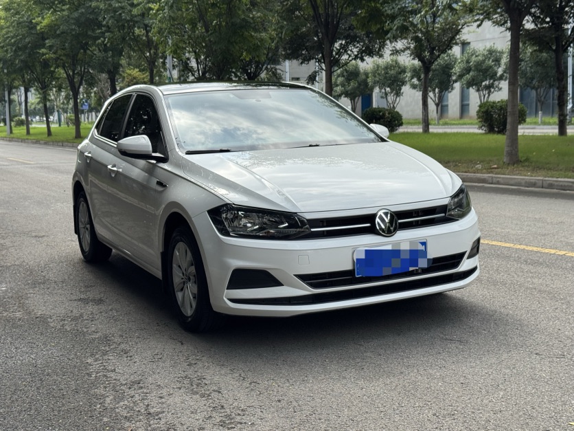 Volkswagen Polo 2021 car image #3