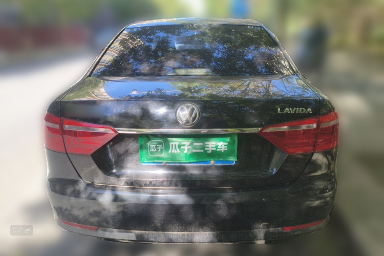 Volkswagen Lavida 2015 car image #6
