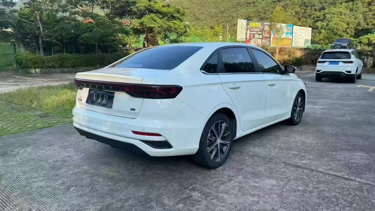 GEELY Emgrand 2022 #9 GEELY Emgrand 2022 car image #9