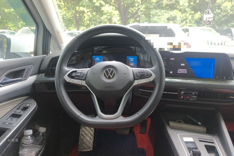 Volkswagen Golf 2022 car image #12