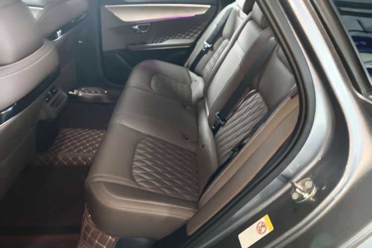 BYD Han 2023 car image #13