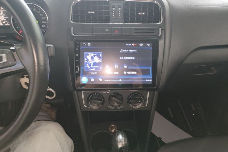Volkswagen Polo 2017 #13 Volkswagen Polo 2017 car image #13