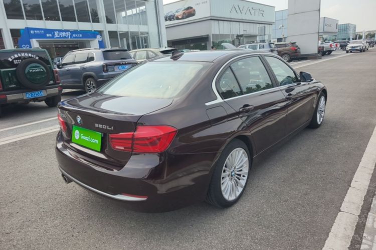 BMW 3 Series 2018 #7 BMW 3 Series 2018 immagine di auto #7