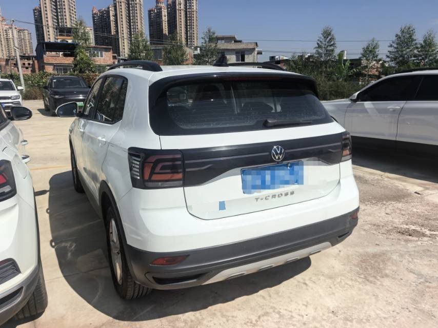 Volkswagen T-Cross 2023 #2 Volkswagen T-Cross 2023 car image #2