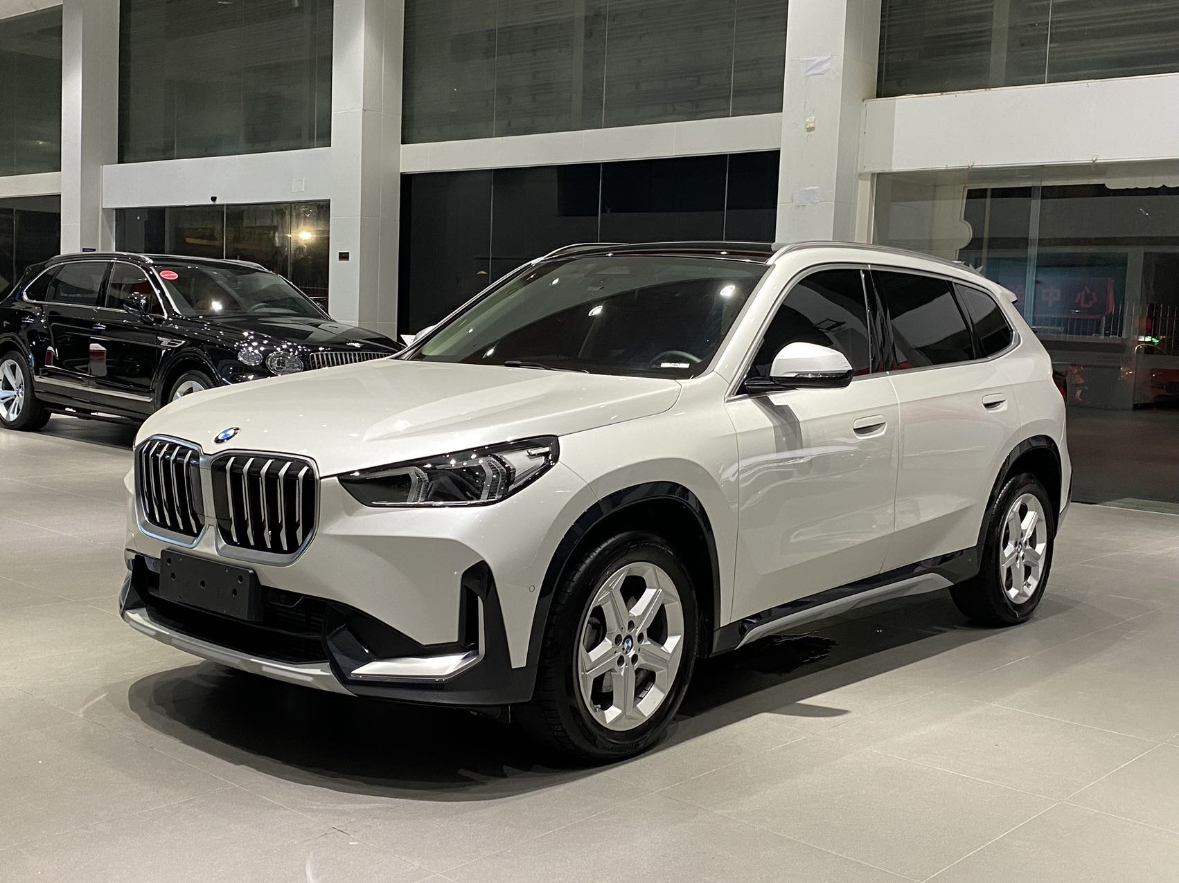 BMW X1 2023 car image 