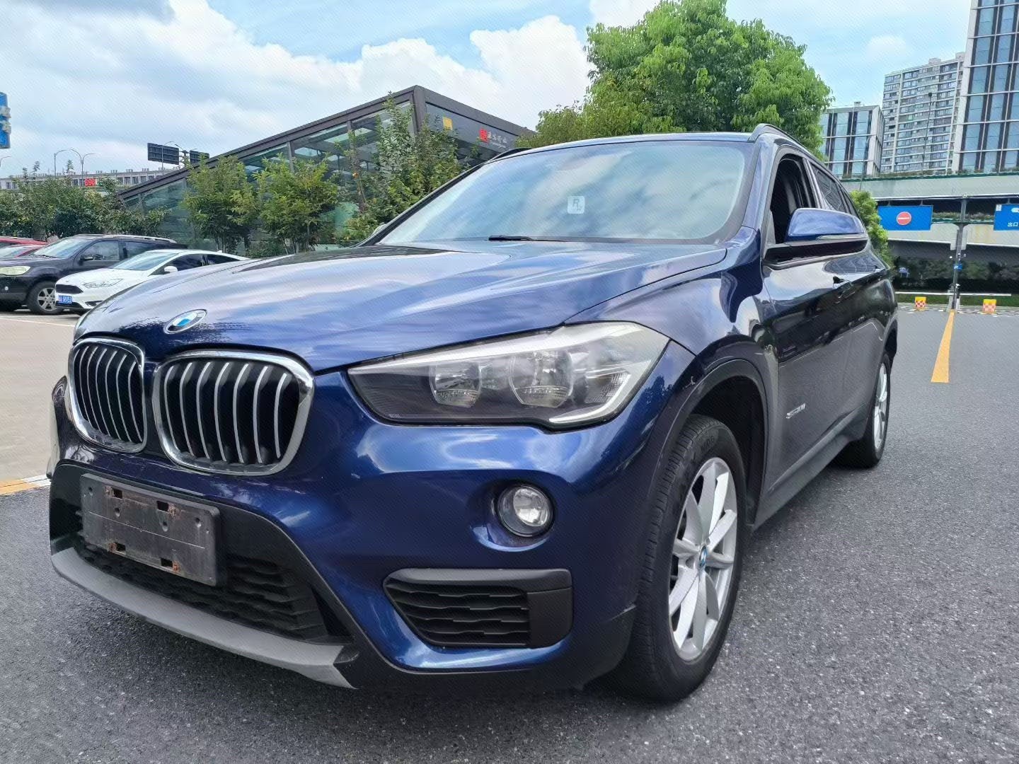 BMW X1 2017 BMW X1 2017 car image
