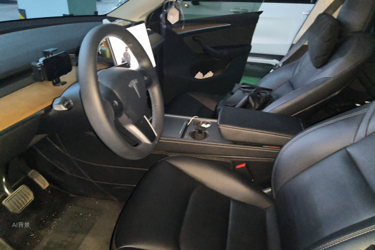 Tesla Model Y 2021 car image #17