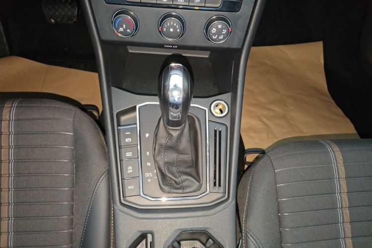 Volkswagen Lavida 2021 #14 Volkswagen Lavida 2021 car image #14