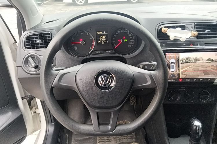 Volkswagen Polo 2019 #11 Volkswagen Polo 2019 car image #11