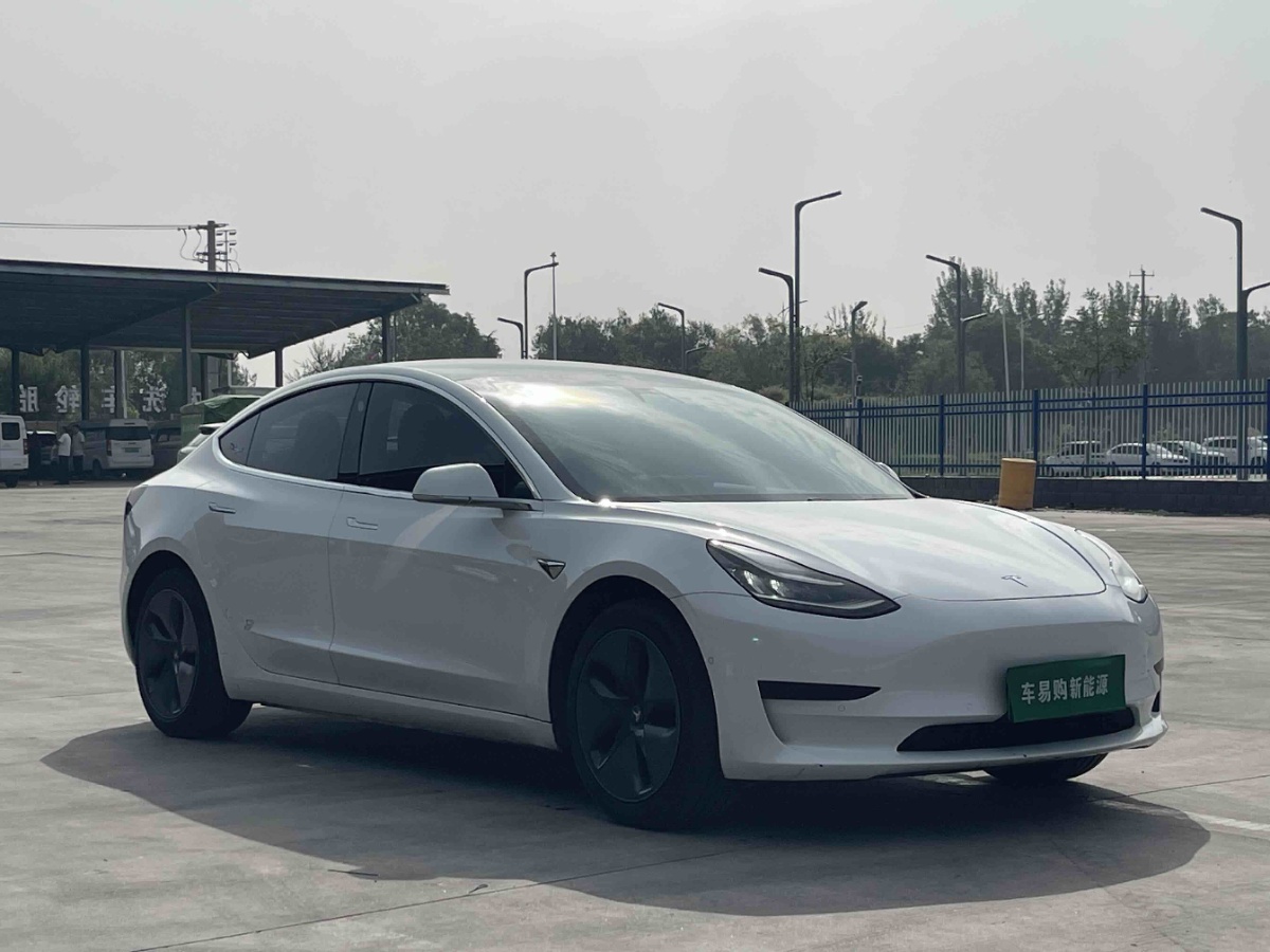 Tesla Model 3 2020 صورة سيارة #3