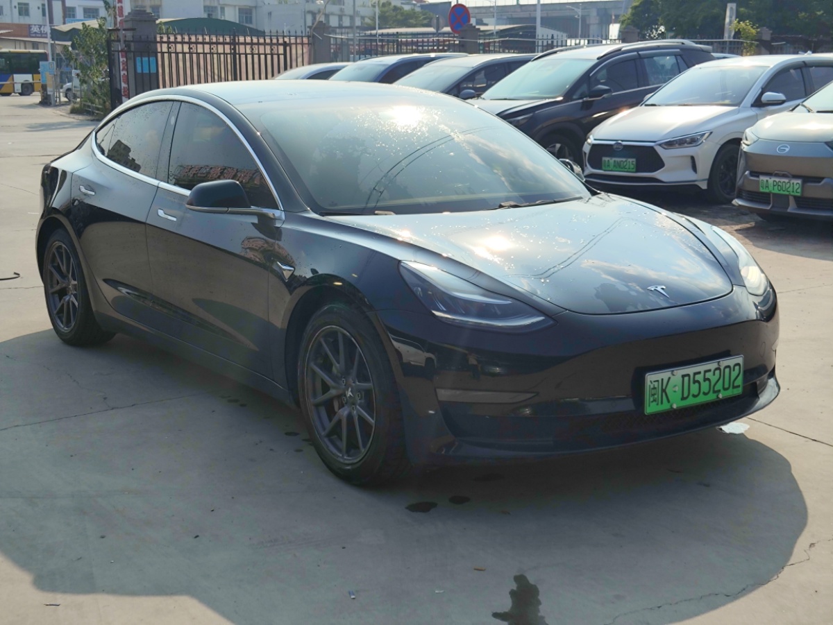 Tesla Model 3 2020 car image #3