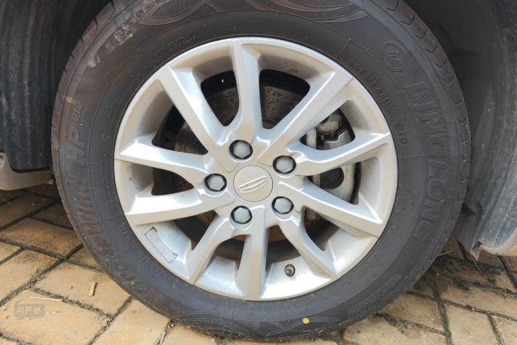 GEELY Emgrand 2020 car image #9