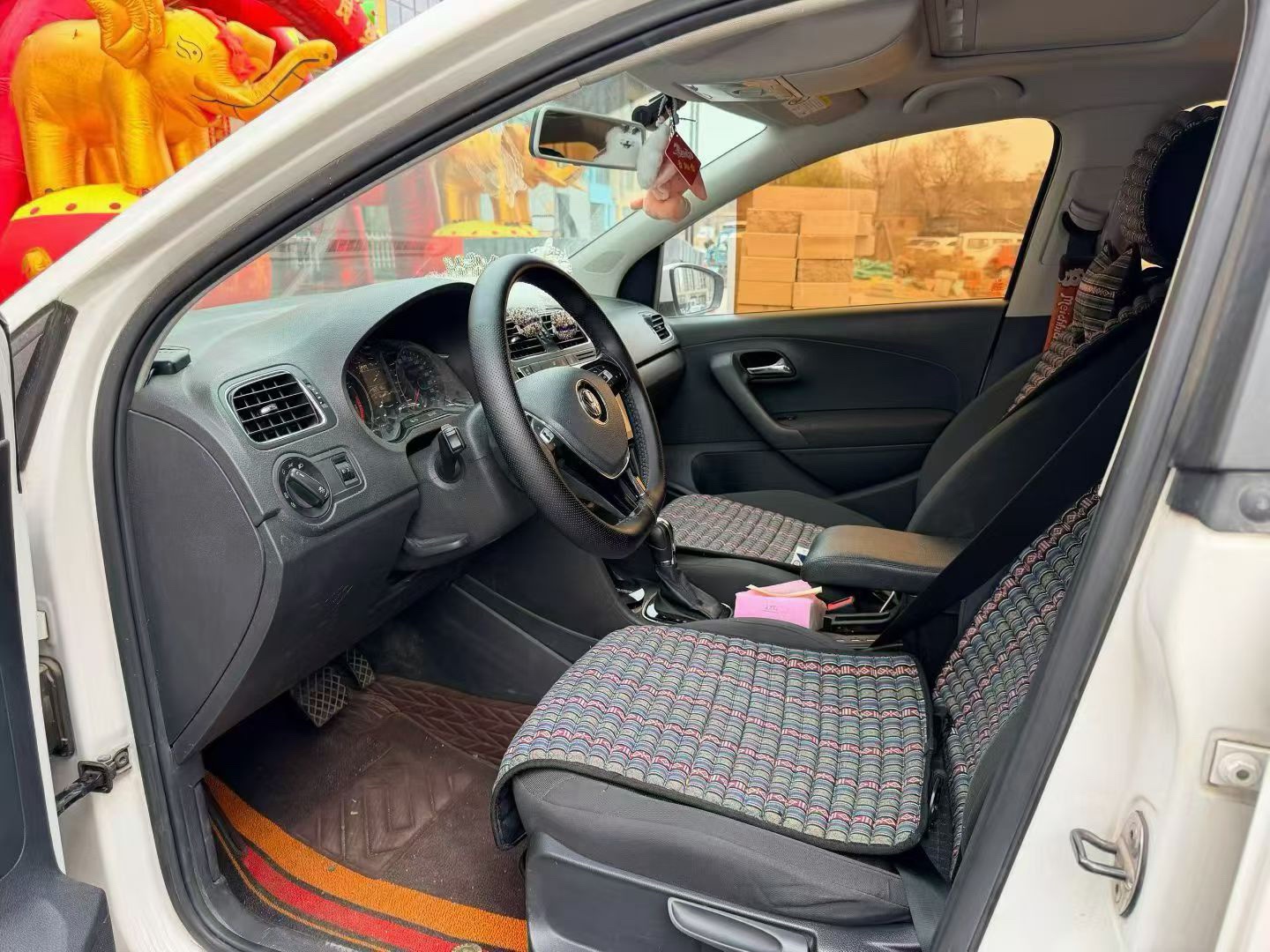 Volkswagen Polo 2018 car image #4