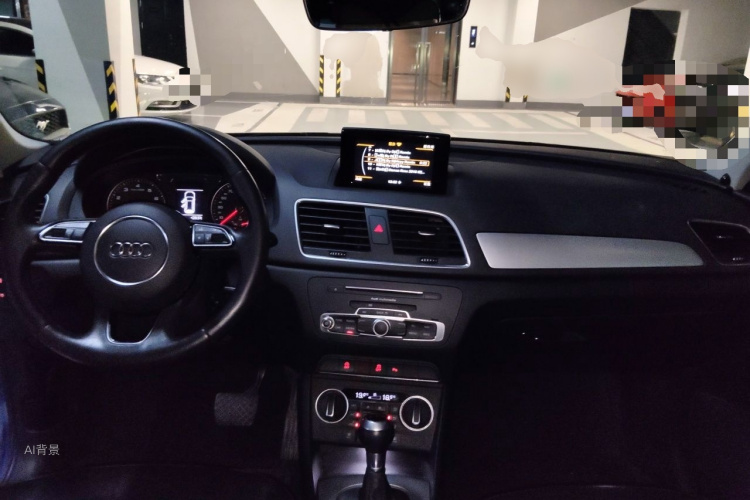 Audi Q3 2018 car image #11
