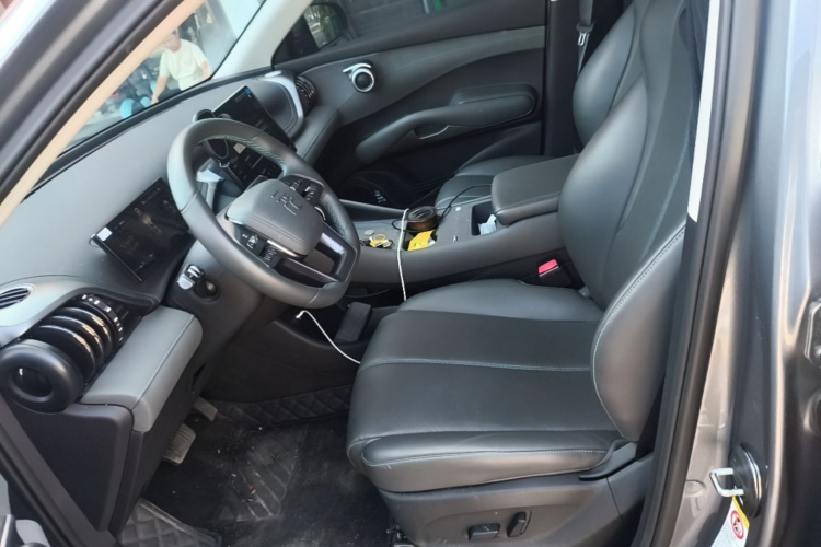 BYD Yuan Plus 2025 immagine di auto #15