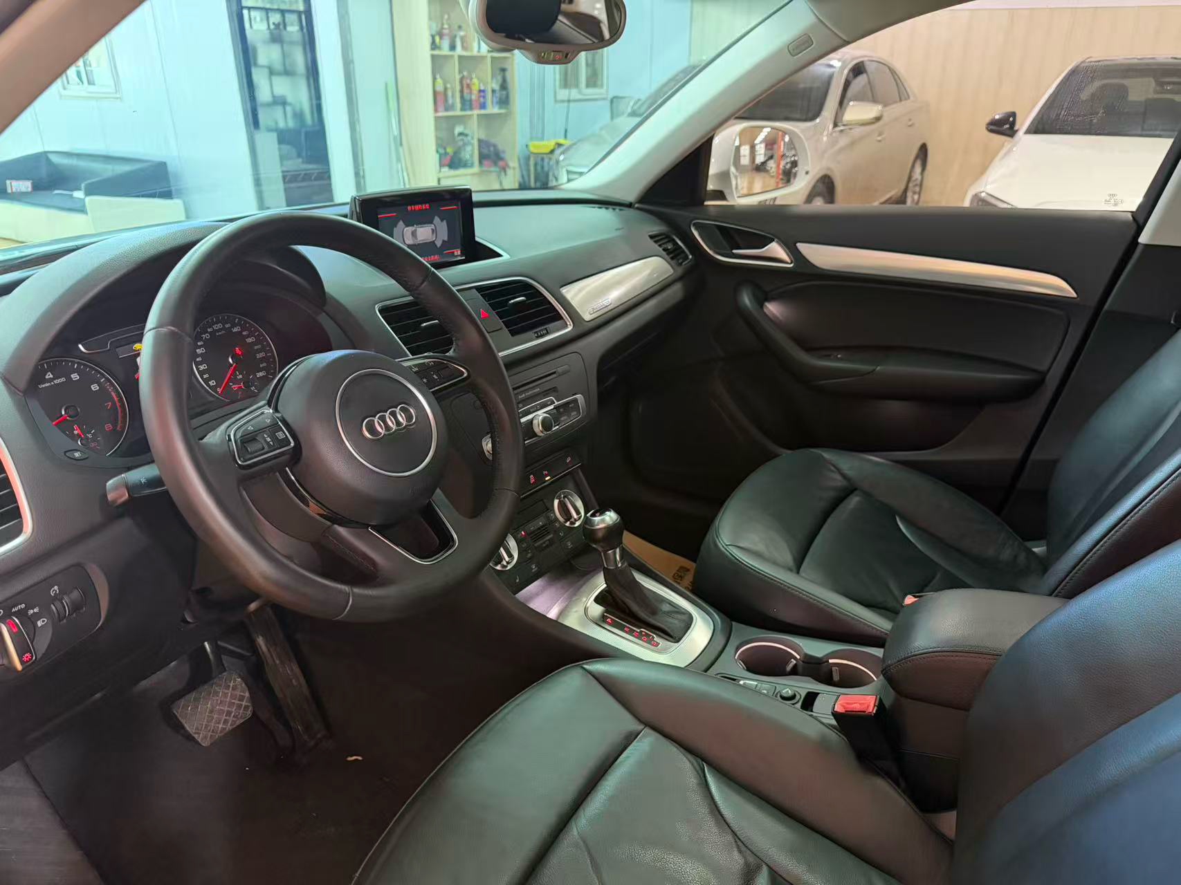 Audi Q3 2015 immagine di auto #7