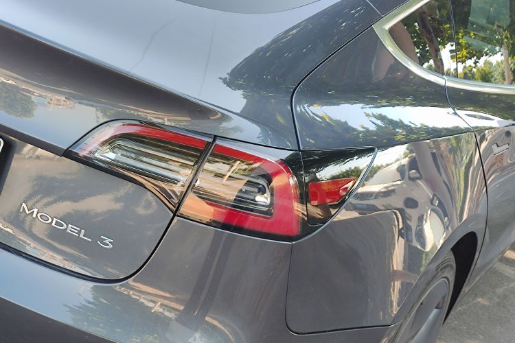 Tesla Model 3 2020 car image #8