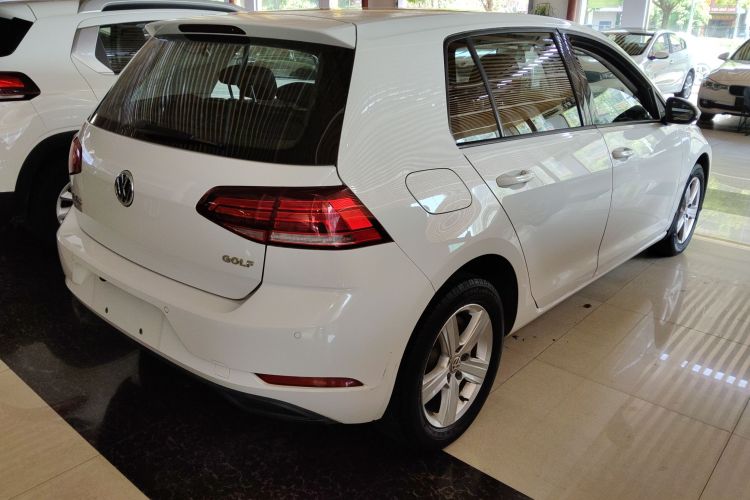 Volkswagen Golf 2019 imagen de coche #7