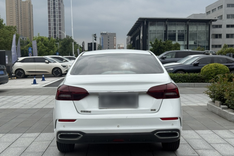 GEELY Emgrand 2021 #4 GEELY Emgrand 2021 car image #4