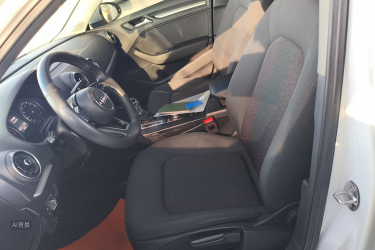Audi A3 2018 car image #17