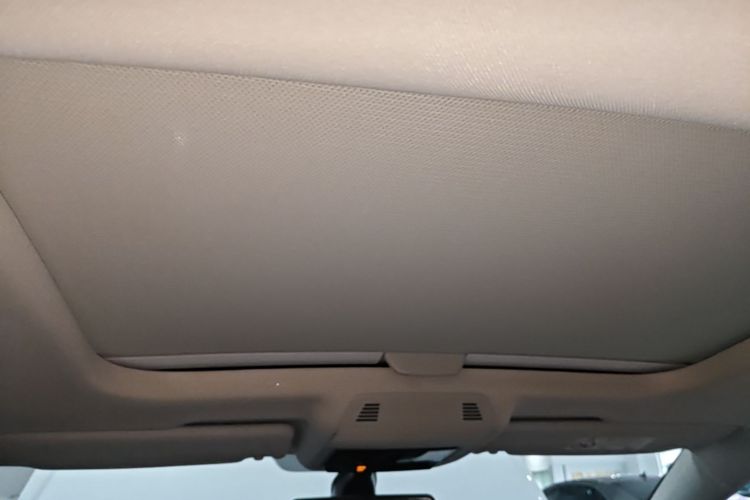 Volkswagen Golf 2020 car image #18