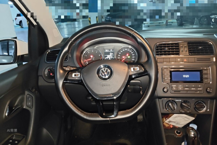 Volkswagen Polo 2016 car image #12