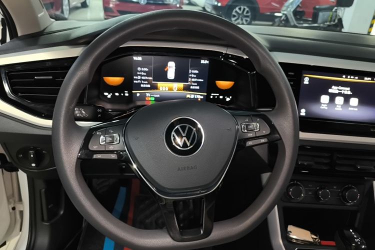 Volkswagen Polo 2024 car image #11