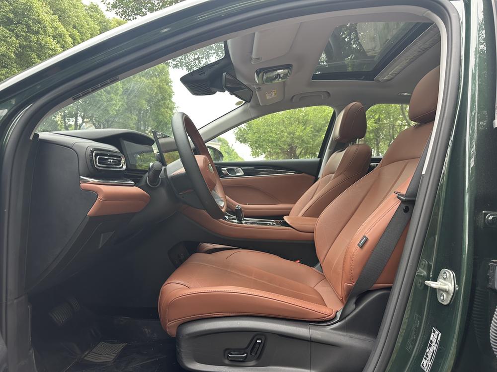 GEELY Emgrand 2025 car image #18