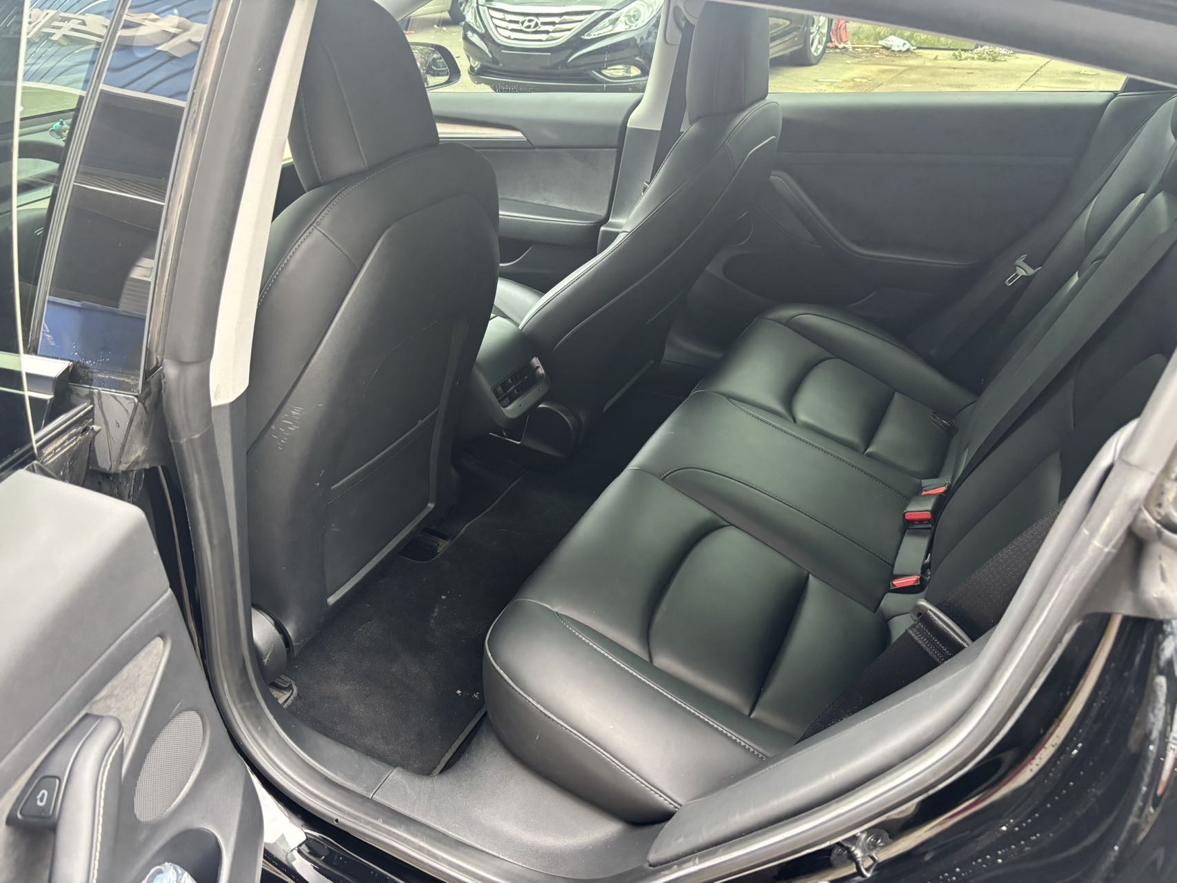 Tesla Model 3 2022 car image #7