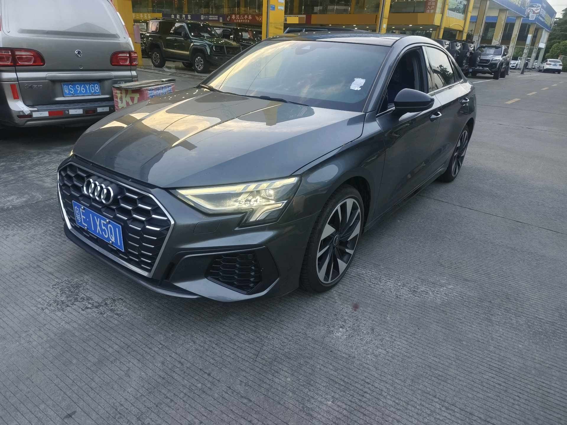 2023 2023 immagine di auto