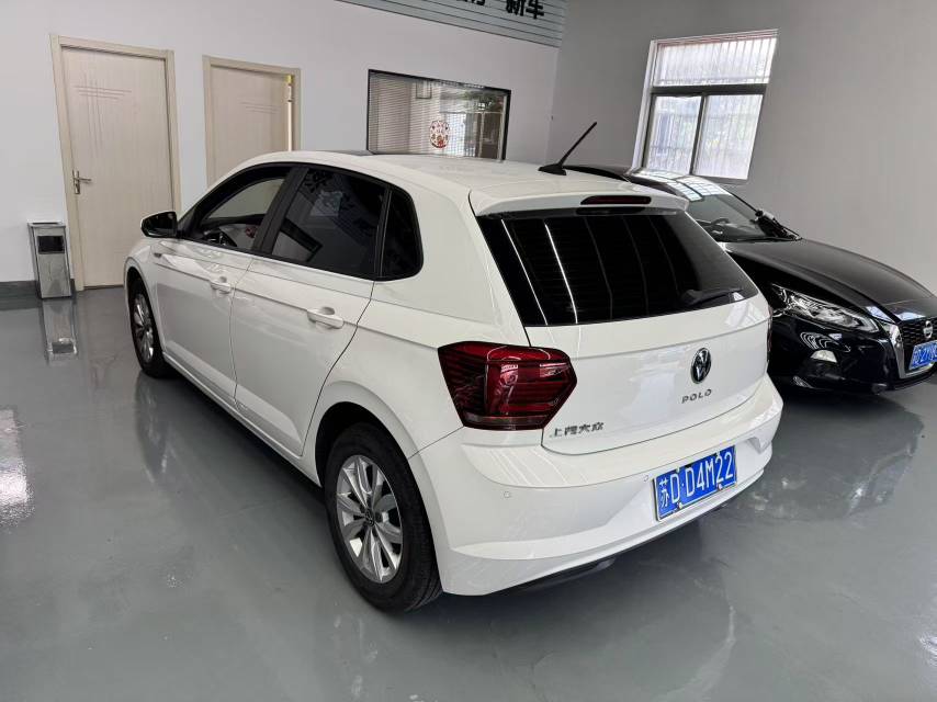 Volkswagen Polo 2021 car image #9