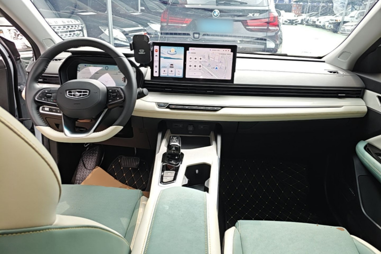 GEELY Emgrand L HiP 2022 car image #11