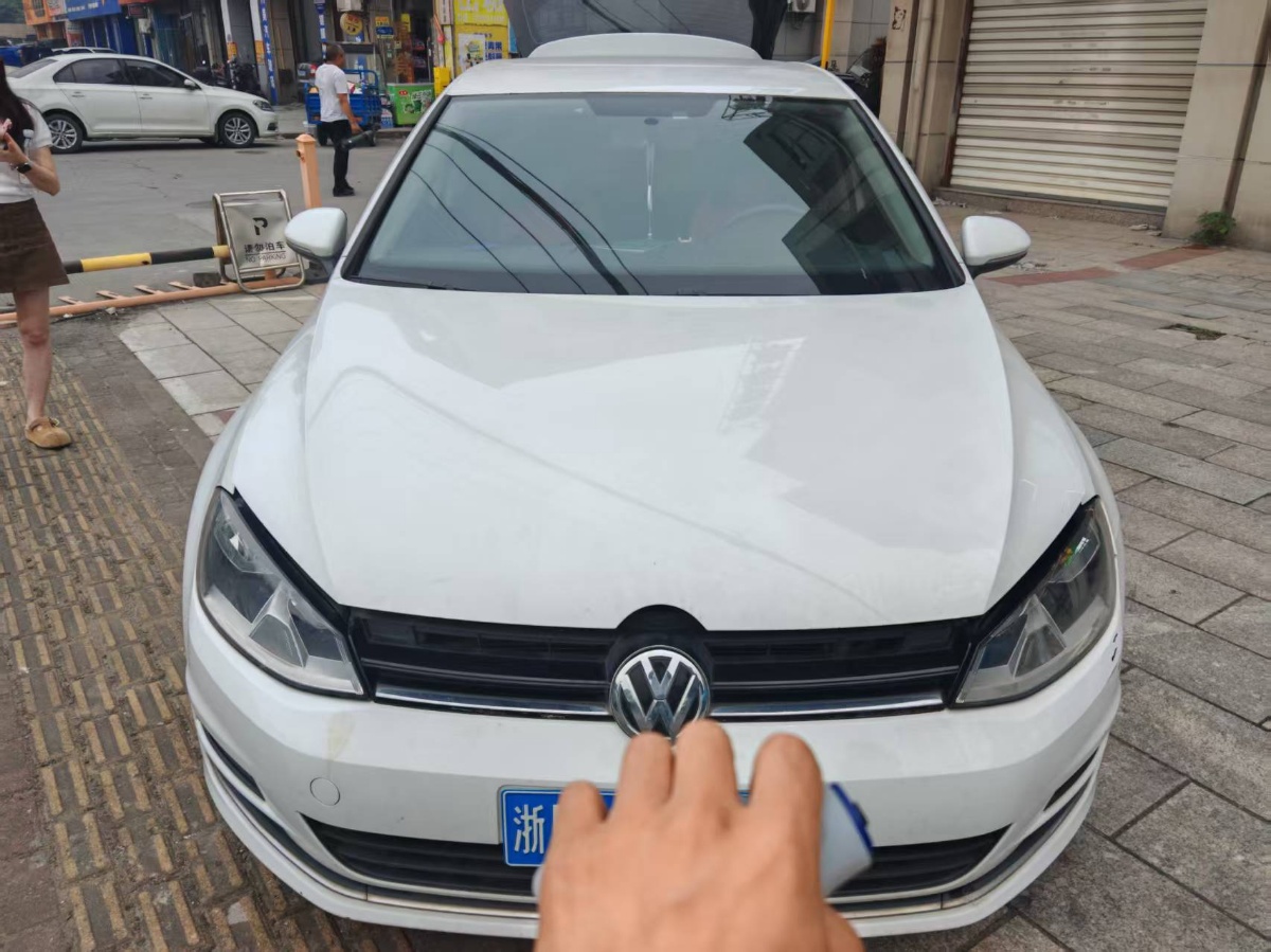 Volkswagen Golf 2016 Volkswagen Golf 2016 car image